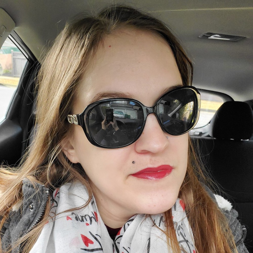 Meet your Posher, Christine